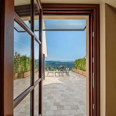 Апартаменты Elegante Bilocale Panoramico Belvedere Comfort